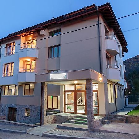 Family Hotel Relaxa Sapareva Banya Exterior foto